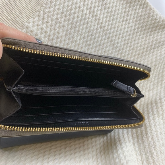 DKNY Taupe Diamond- Quilted Leather Wallet - Picture 7 of 10